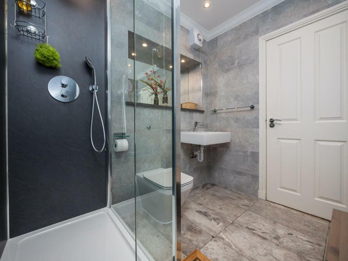 Festival Lets Apartment Edinburgh Bagian luar foto