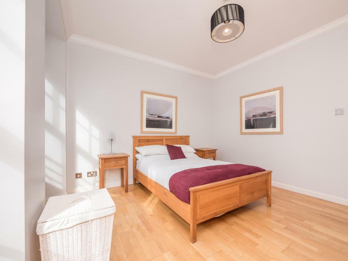 Festival Lets Apartment Edinburgh Bagian luar foto